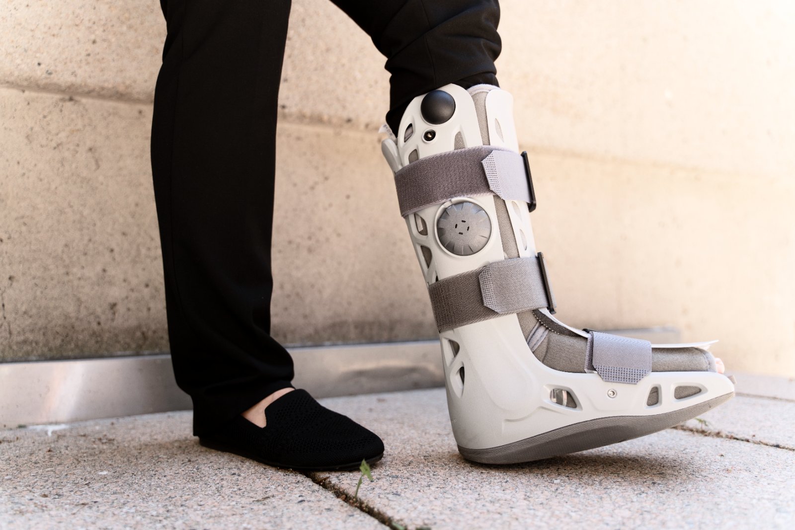 Aircast Footwear for Diabetic Patients: How Offloading Heals the Foot